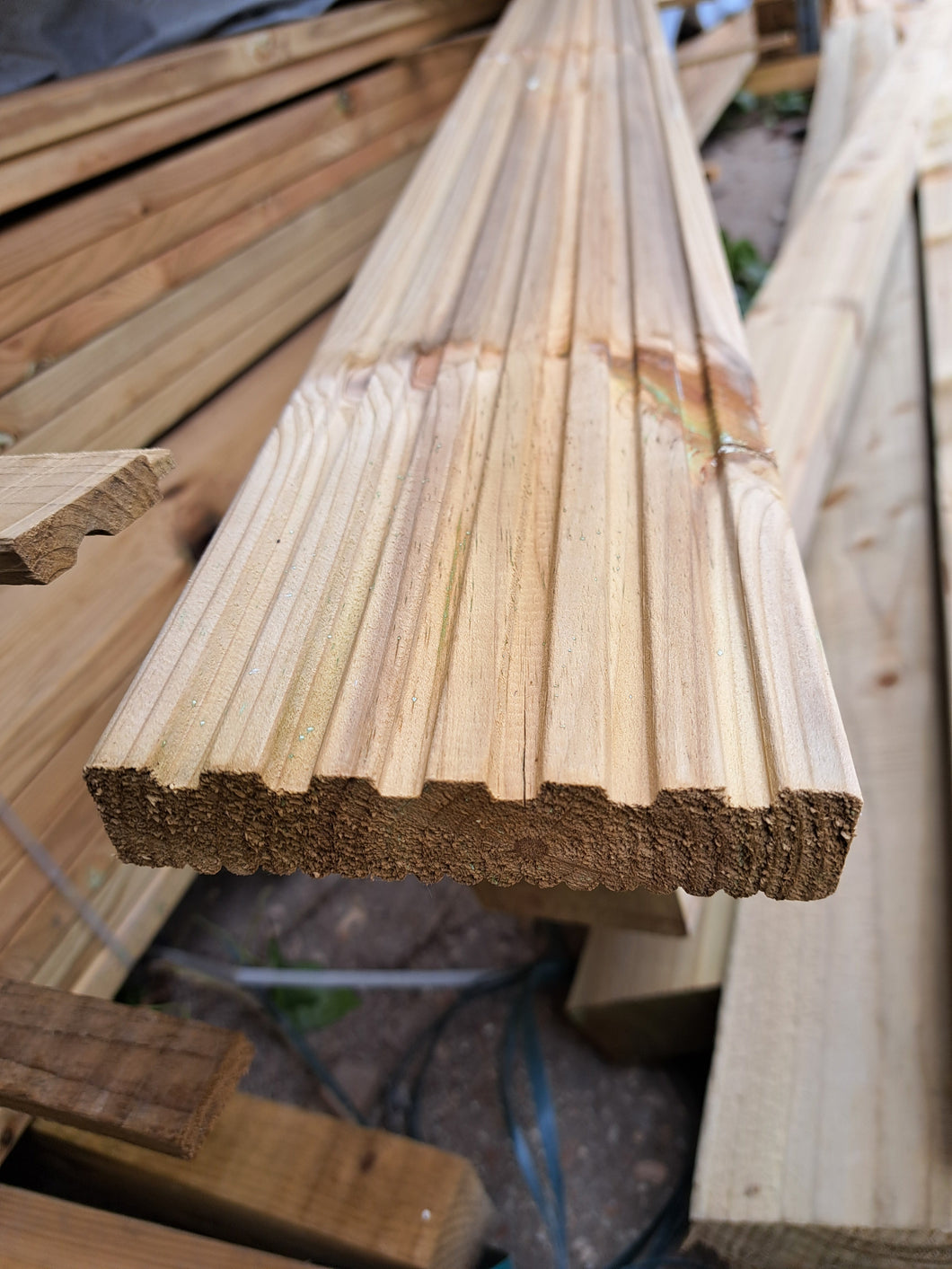 120mm x 28mm Redwood Decking Boards – Durable, Premium Outdoor Decking-Eclipse Fencing